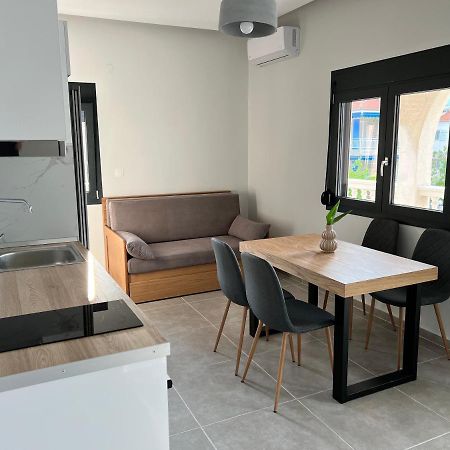 Aurora Apartments Vrasná Екстериор снимка